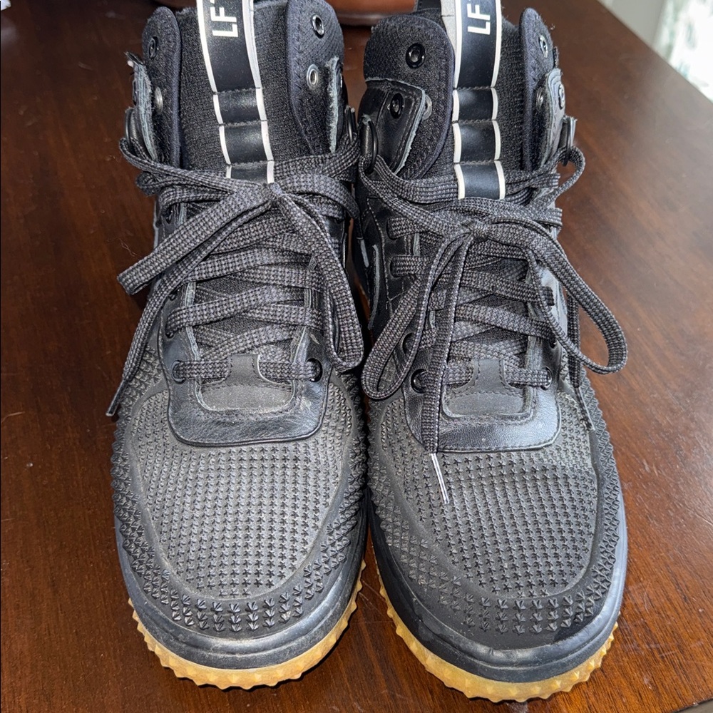 Nike Lunar Force 1 Duckboot
Black Gum Mens Sz 10.5